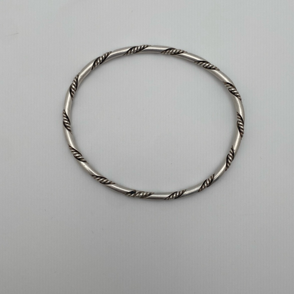 Sterling Silver 925 Twist Bangle Bracelet - Picture 4 of 5